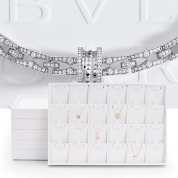  Wholesale Cheap Price Wood Pattern Soft White Gray Velvet Material MDF Frame Jewelry Ring Display for Showcase	