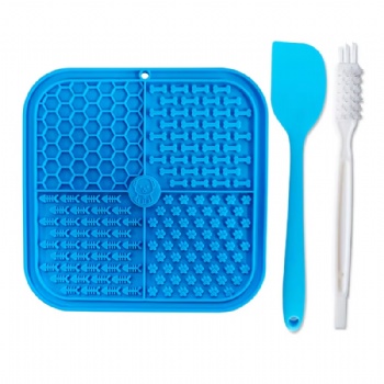New Silicone Pet Lick Mat with Suction Cups Used for Pet Bathing and Grooming to Relieve Anxiety and Reduce Boredom