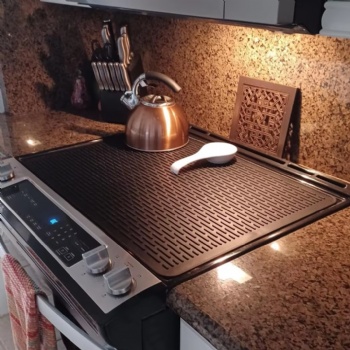  Anti slip and Insulating Silicone Stove Mat for Kitchen Dishes Draining Water and Stove Countertop Anti slip and Insulating	