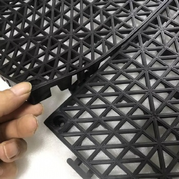  Customized Modular Interlocking Floor Tile Mat Used for Drainage Pool Terrace Balcony Courtyard Pet Area Laundry Mat	